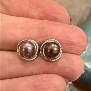 Elegant Silver with black pearls Stud Earrings